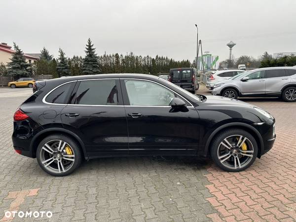 Porsche Cayenne Turbo - 33