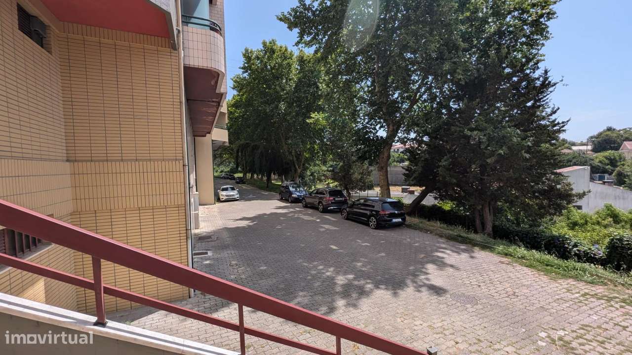 Excelente Apartamento T2 à venda na Maia-25