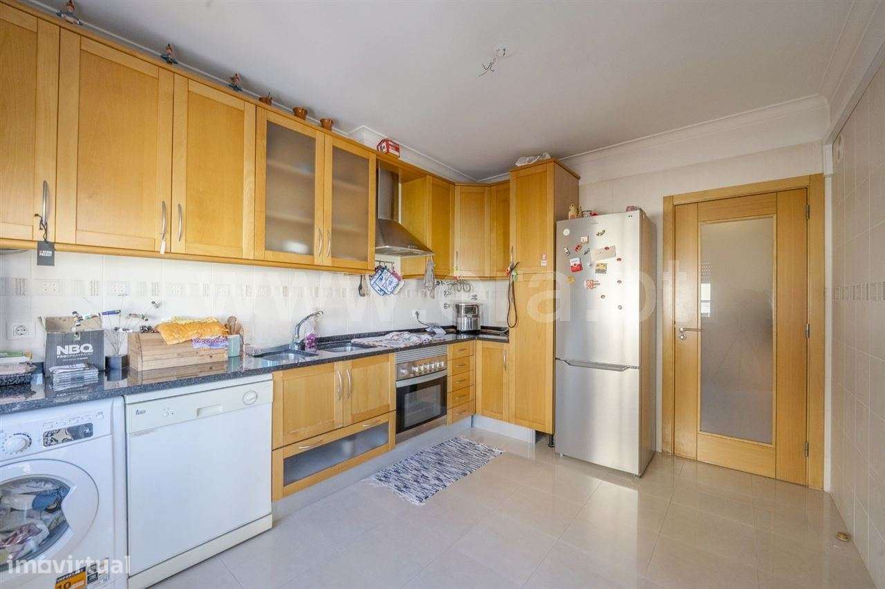 Apartamento T2; Quinta de Santa Teresinha-5