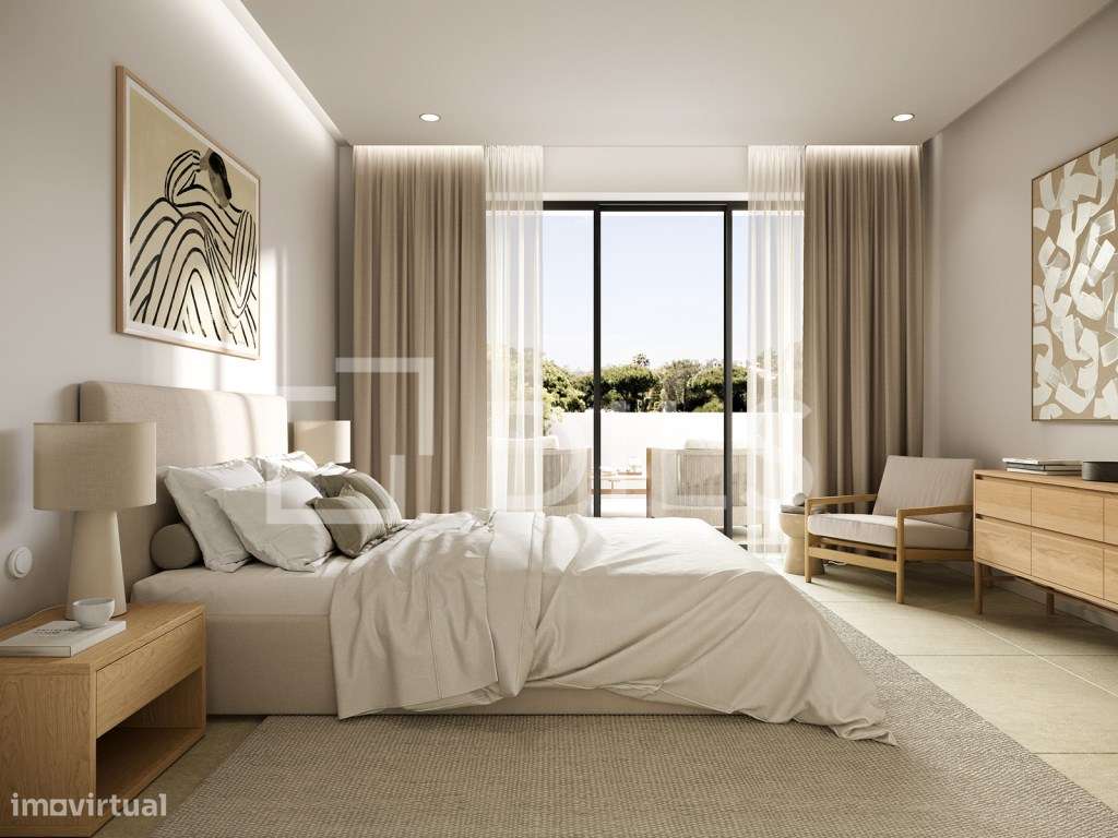 Moradia T4 com piscina, em novo condomínio, em Vilamoura - Grande imagem: 5/31