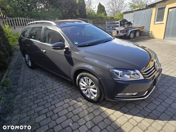 Volkswagen Passat 2.0 TDI Highline - 14