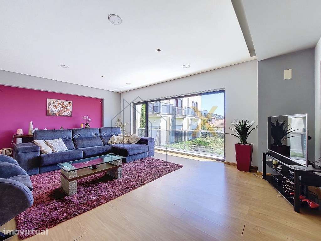 Moradia Isolada T3 com piscina, garagem fechada e espaço para festa... - Grande imagem: 4/49