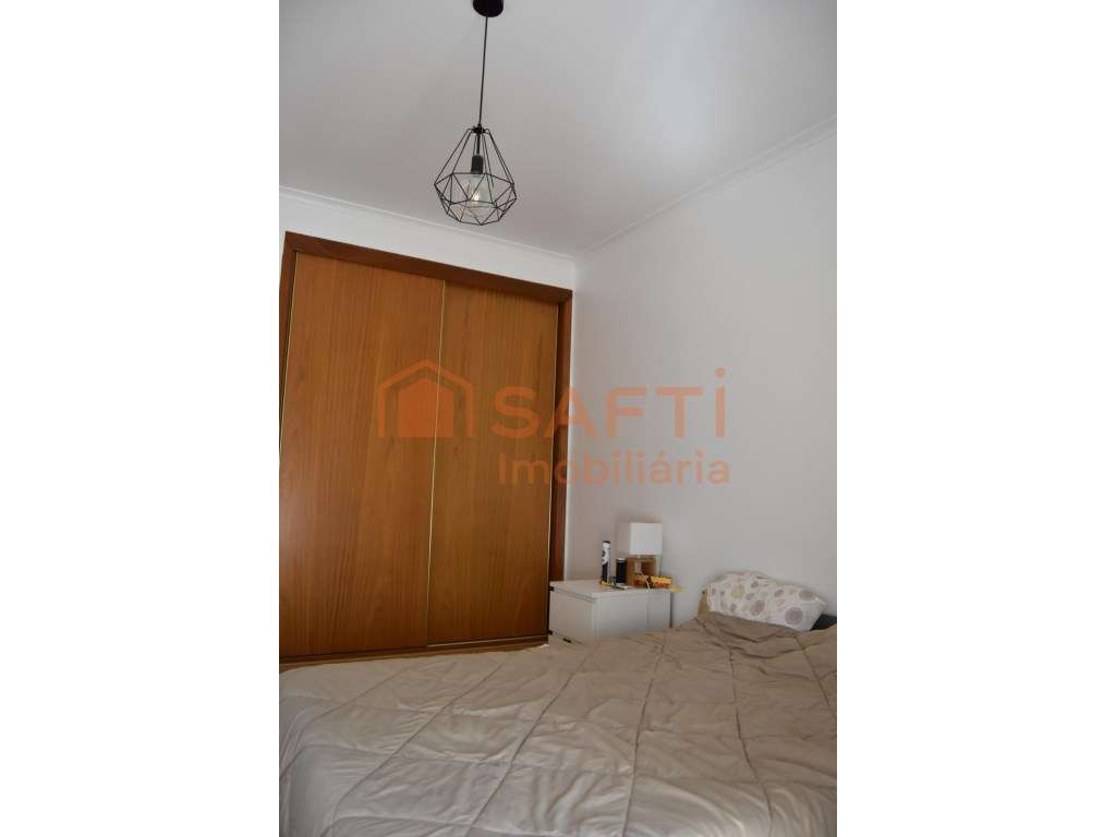 Moradia T5 de Luxo em Condomínio Fechado - Gândara dos Olivais

D... - Grande imagem: 5/18