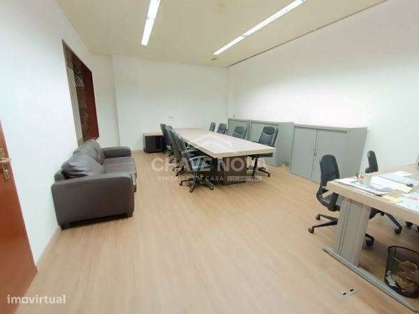 Escritório c/ 40m2 em frente a Estação Metro Galiza (Porto) - Grande imagem: 3/19