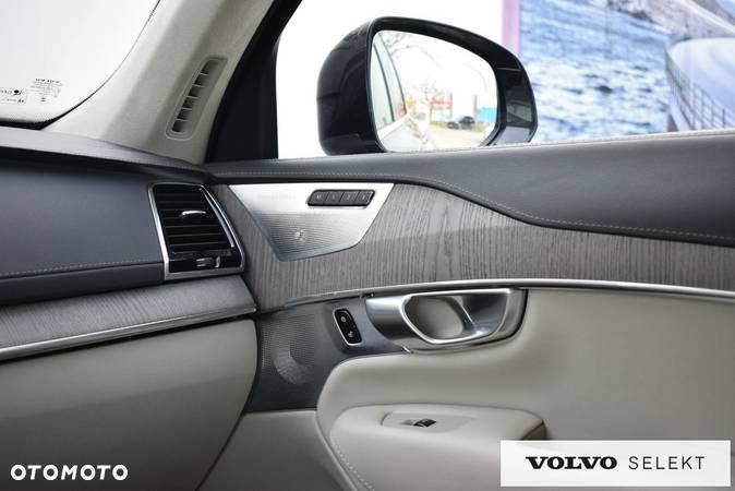 Volvo XC 90 - 17