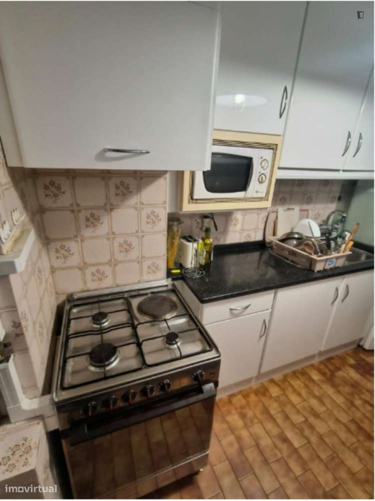 Apartamento com 3 quartos - localizado em Campanhã Porto - Grande imagem: 3/10