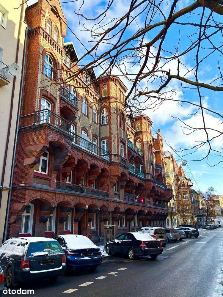 Łazarz - wyjątkowe mieszkanie, niezwykła kamienica