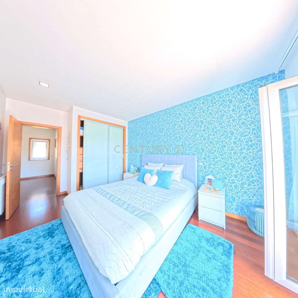 Moradia T4 em Esposende com Jardim e Garagem-23