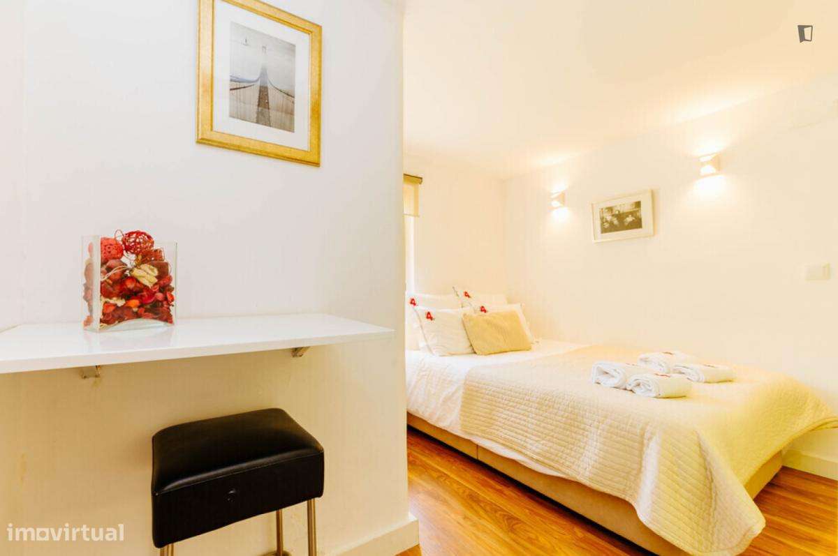 Apartamento com 1 quartos - localizado em Bairro Alto Lisbon - Grande imagem: 2/8