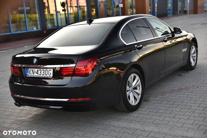 BMW Seria 7 730d xDrive Edition Exclusive - 9