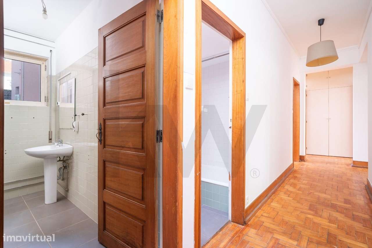 2 Apartamentos T8 + Piso Independente | 3 Garagens | Coimbra-10