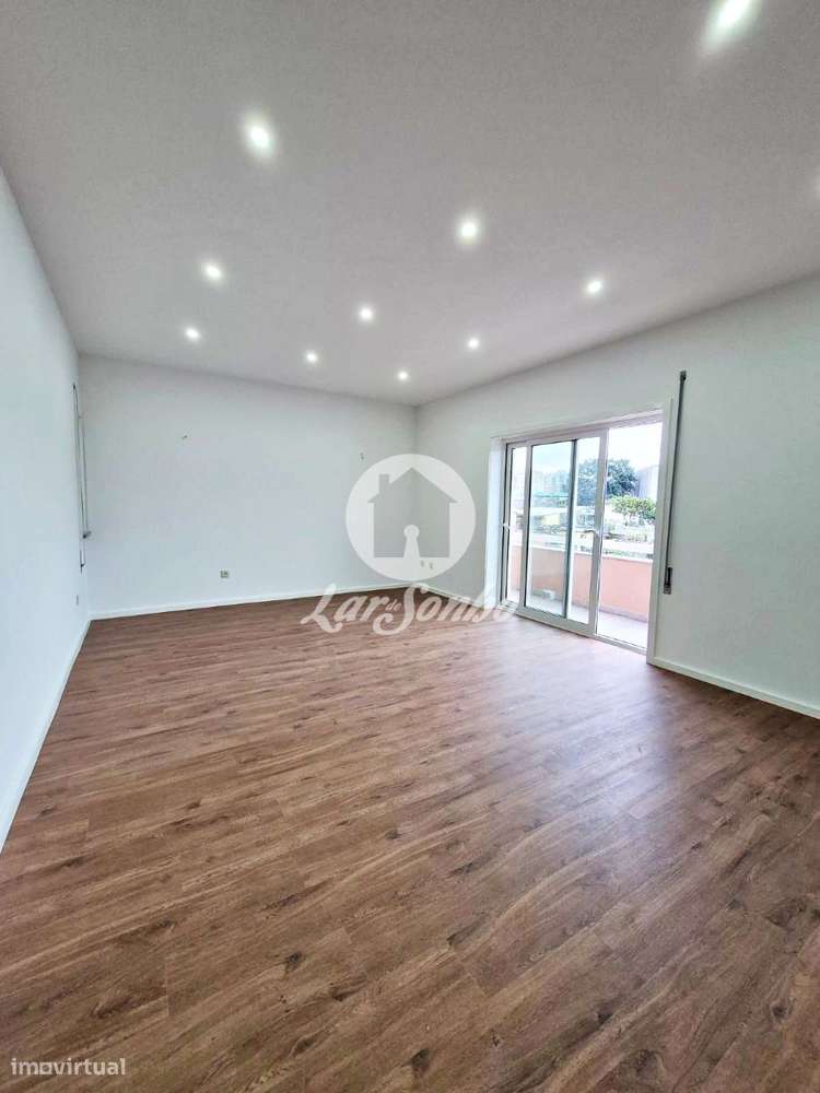 Apartamento T3, totalmente renovado, com Box, Águas Santas, Maia - Grande imagem: 5/23