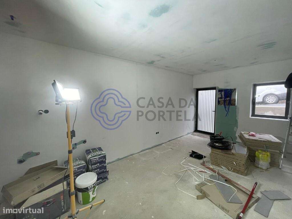 Moradia em Banda T1 no Centro de Vila das Aves - Grande imagem: 2/4