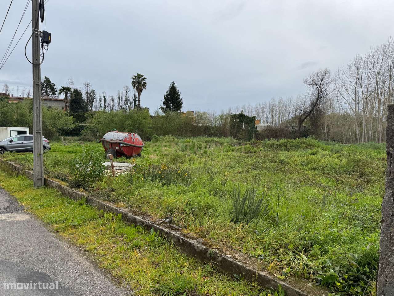 Terreno Urbano em Águeda - Perto de Estradas e Serviços - Grande imagem: 3/14