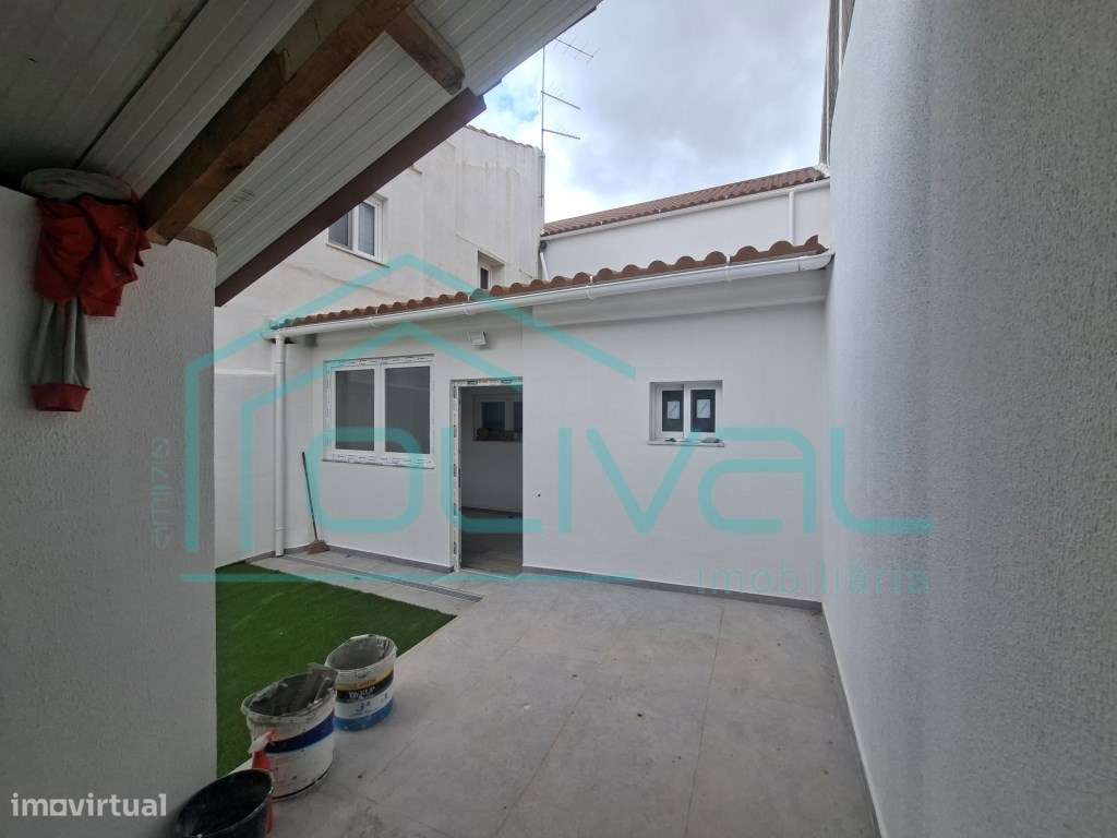 Moradia T3 totalmente remodelada no centro de Salvaterra de Magos-27