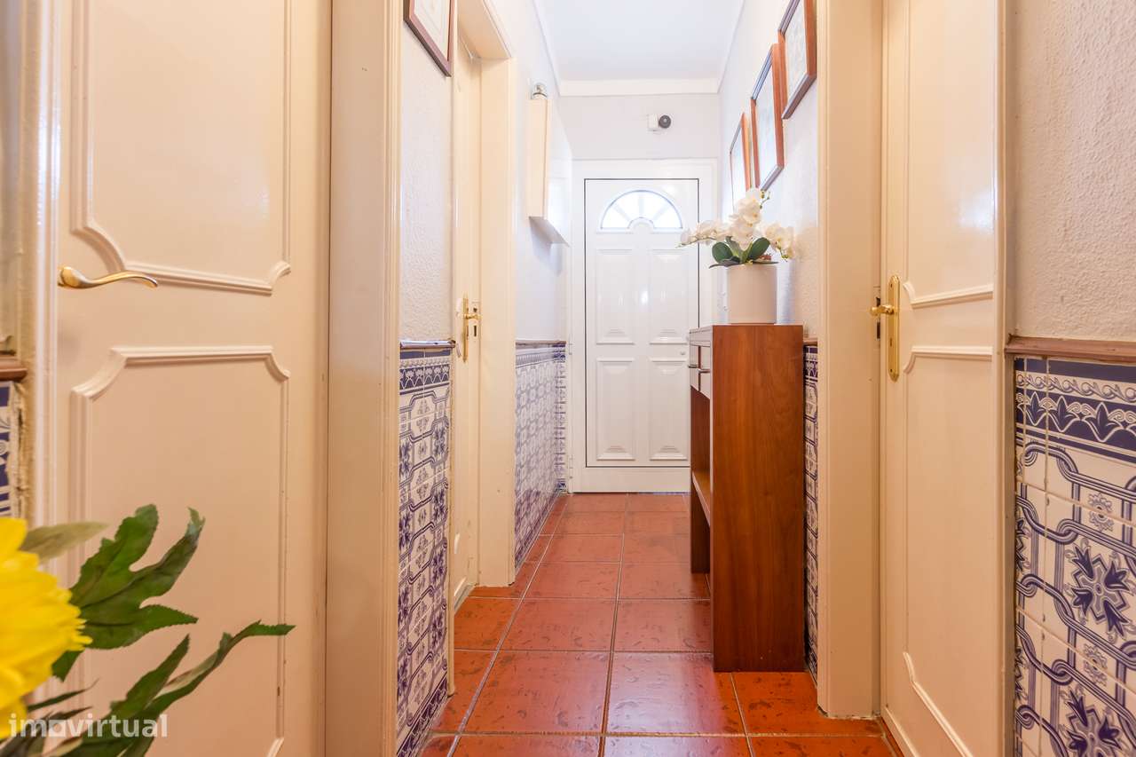 Moradia T2 com piscina e com Anexo T1 em Fernão Ferro, Seixal-23