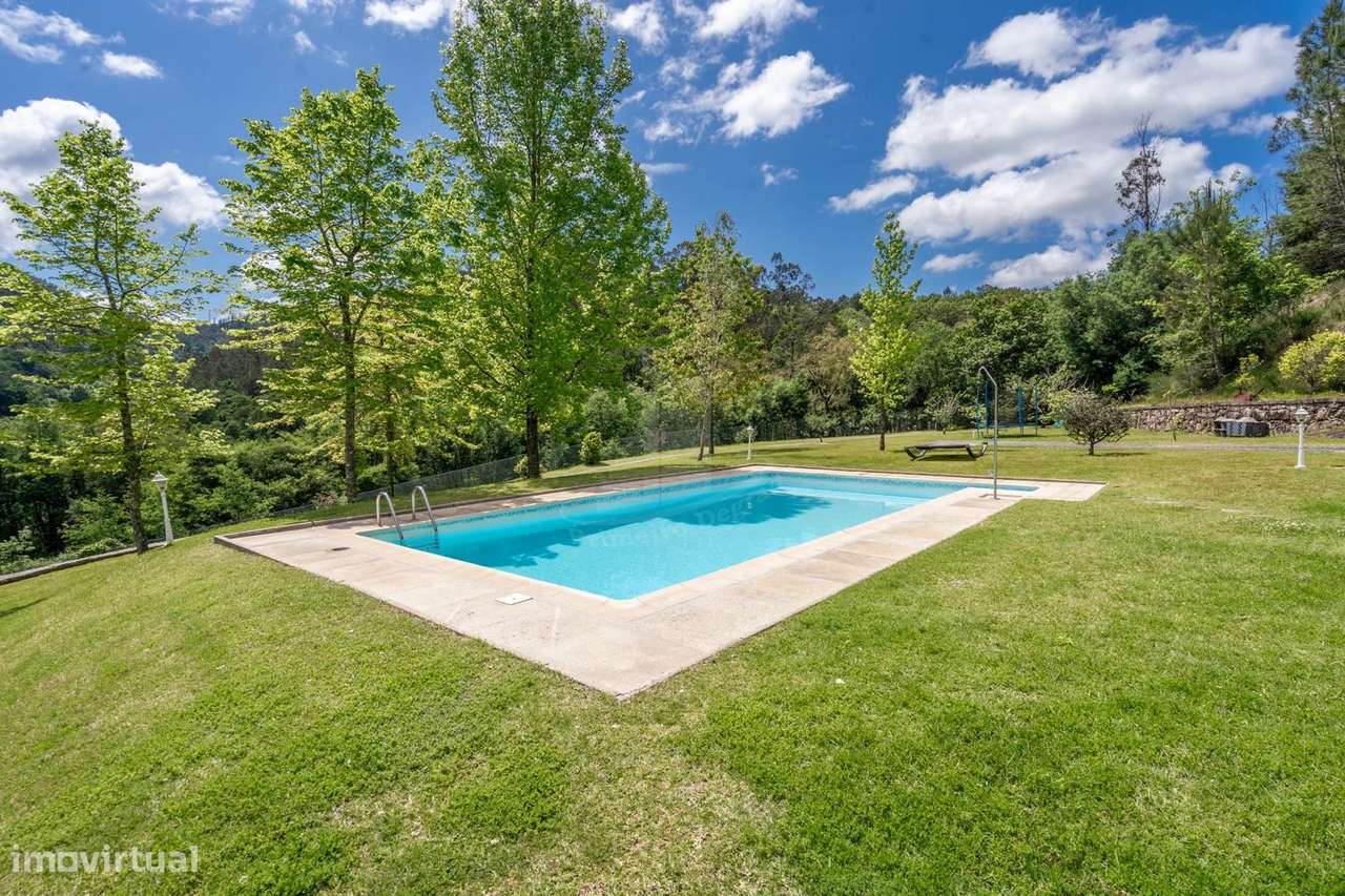 Quinta com Vinha Produtiva e Potencial Turístico junto ao Gerês-23