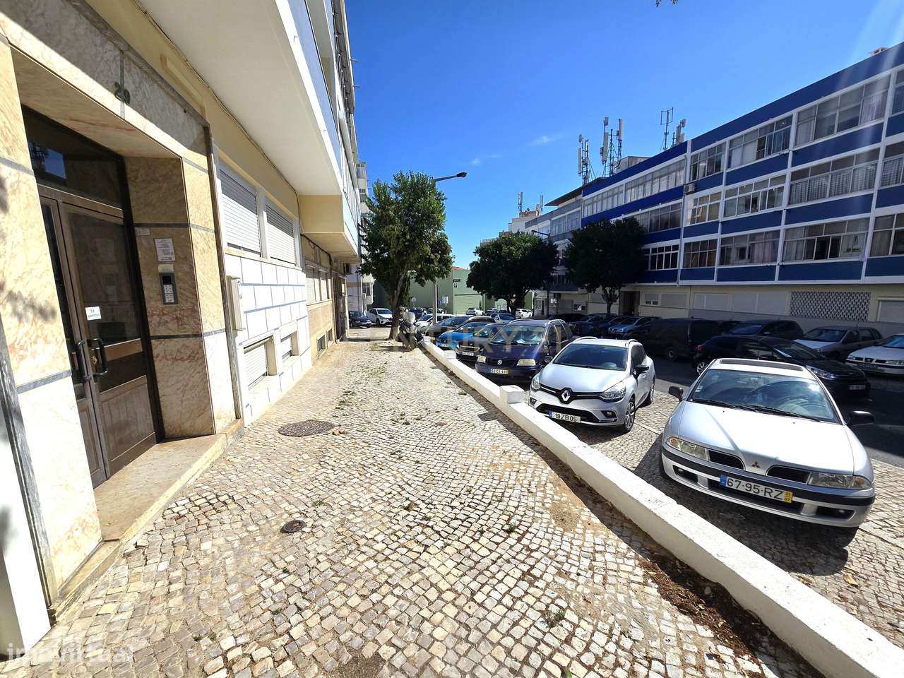Apartamento T2 Totalmente Remodelado em Almada, Cova da Piedade-27