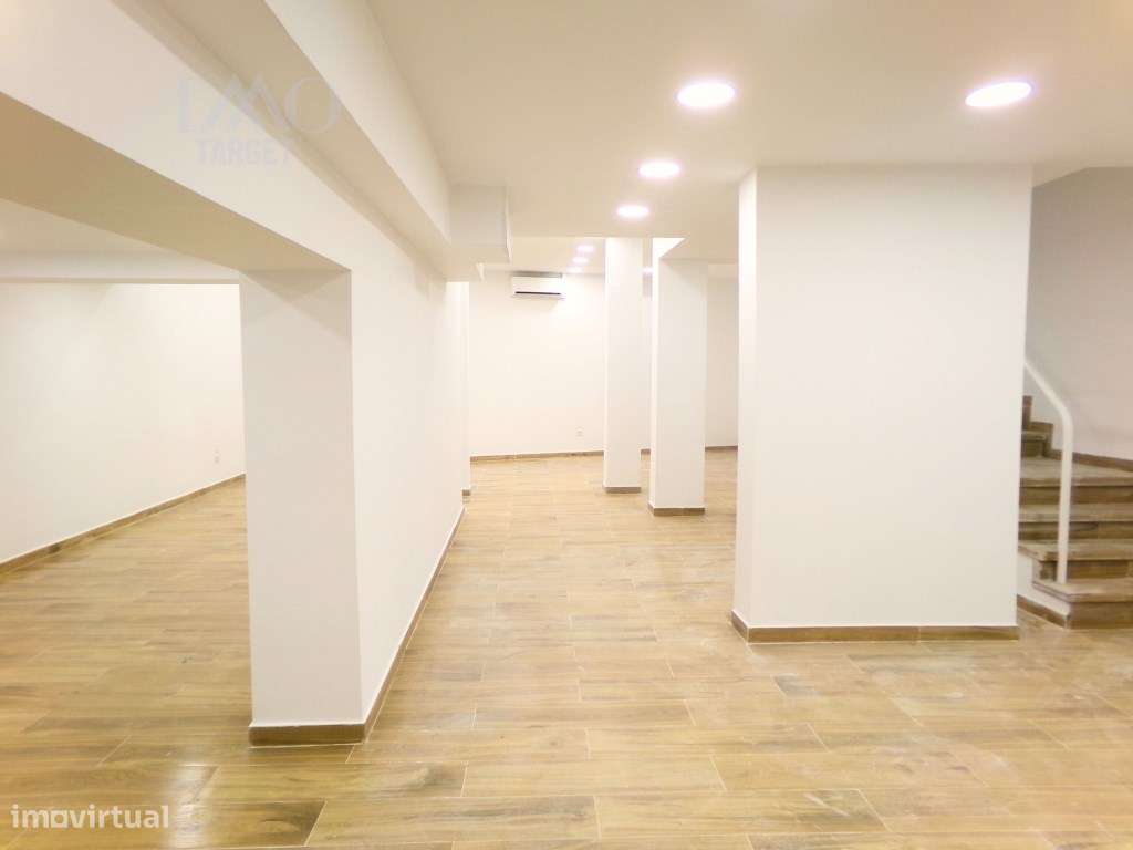 Loja com Rendimento - Areeiro - Rentabilidade de 8.5%-13