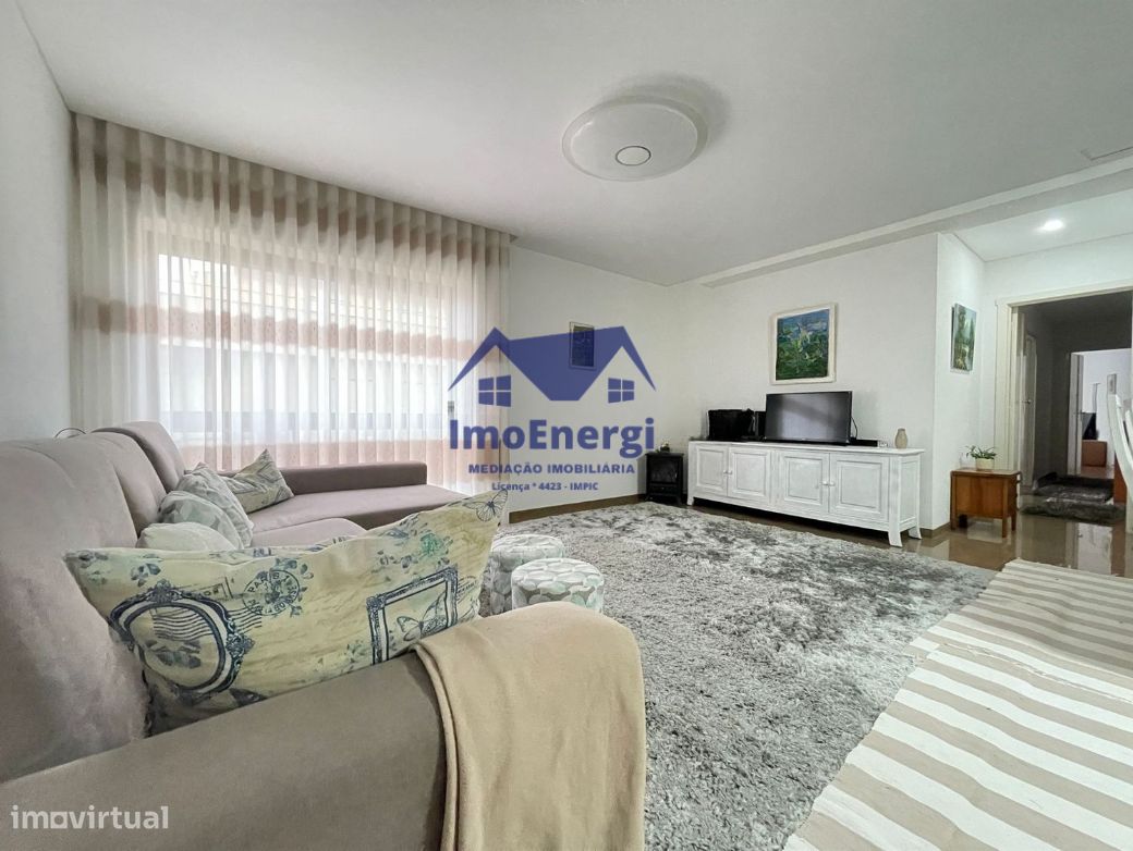 Apartamento T3 - Aver-o-mar