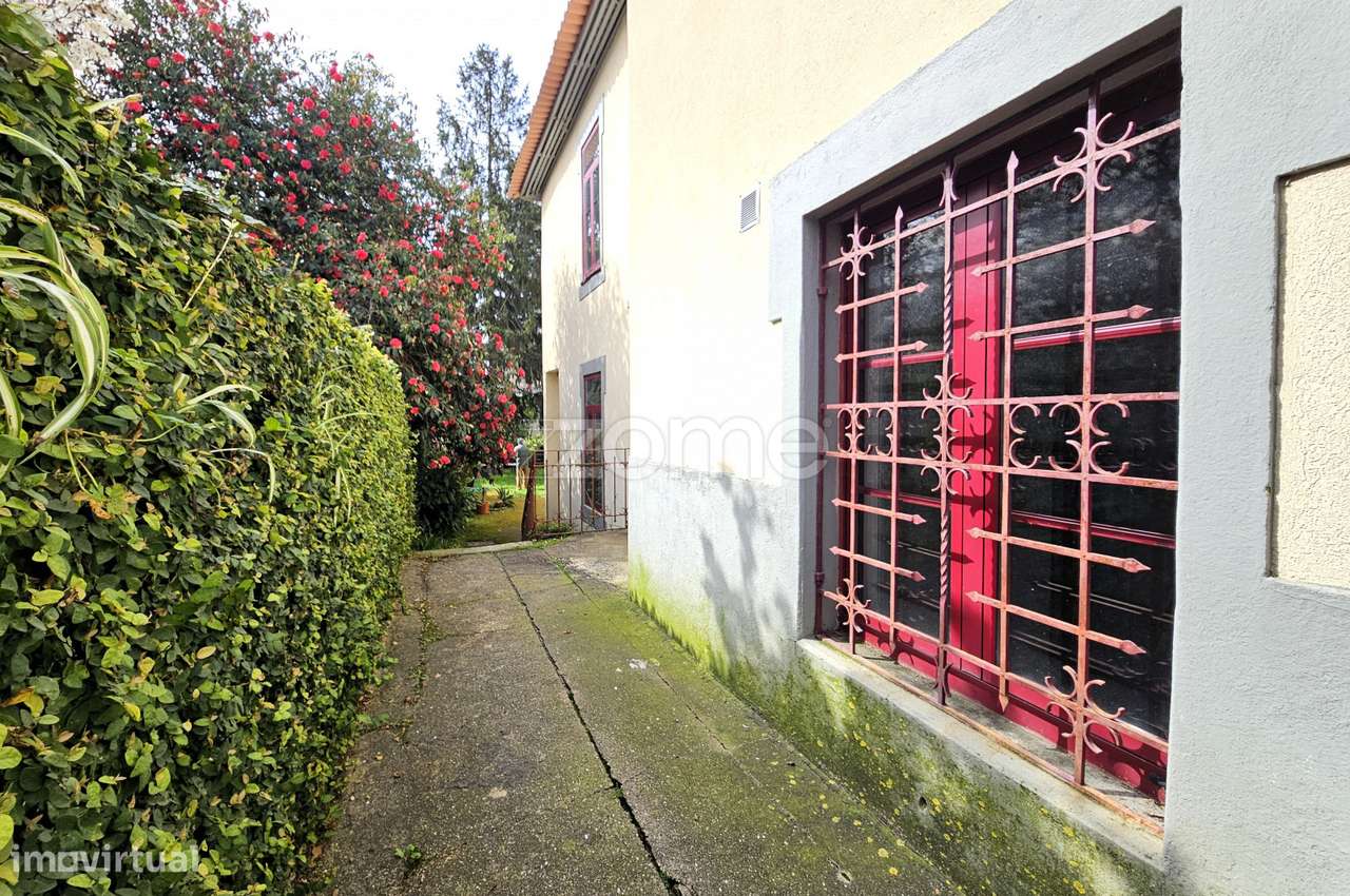 Moradia T4 com jardim junto ao jardim da Arca de Água - Grande imagem: 3/40