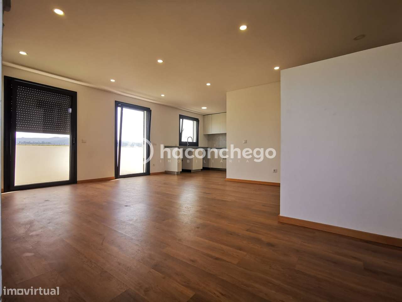 Apartamento T2 em São Verissimo com lugar de estacionamento privado-4