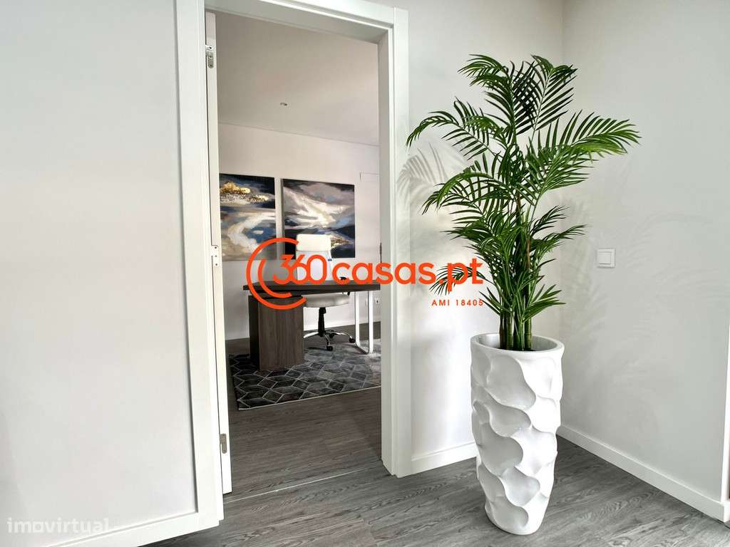 Apartamento T3 novo com piscina e garagem em Olhão-14