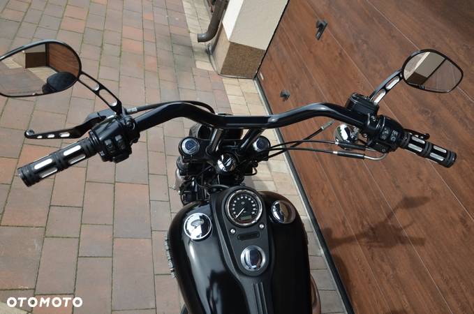 Harley-Davidson Dyna Street Bob - 35