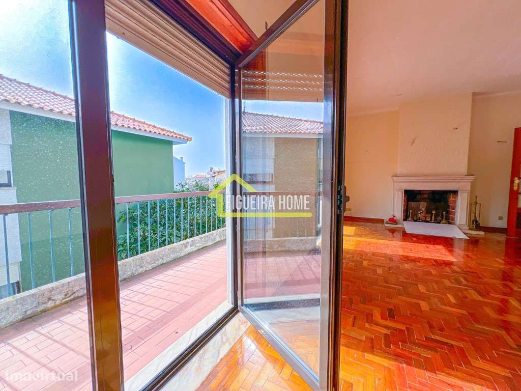 Andar de moradia com 4 quartos, garagem e anexo-39