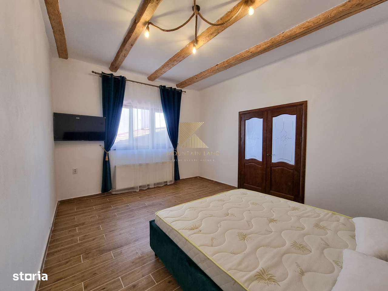 Casă individuală complet renovată, situată în centrul istoric al Brașo-14