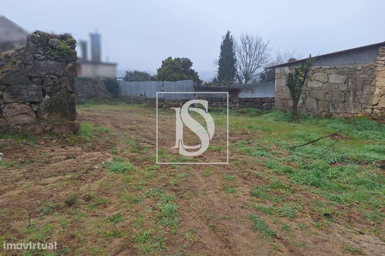 Terreno urbano no centro de Vilar de Besteiros, Tondela - Grande imagem: 4/9