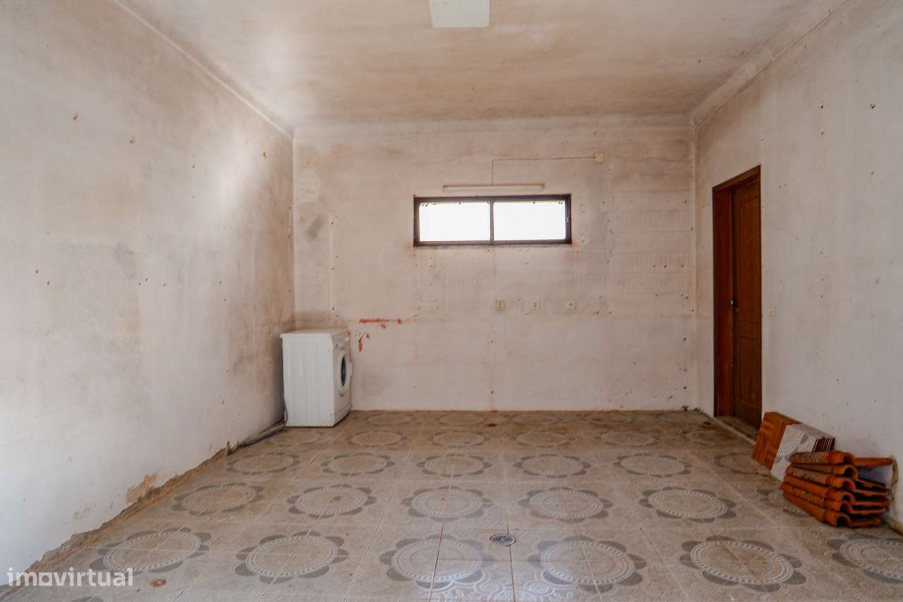 Moradia com Quintal e Garagem à Venda em Viana do Alentejo-39