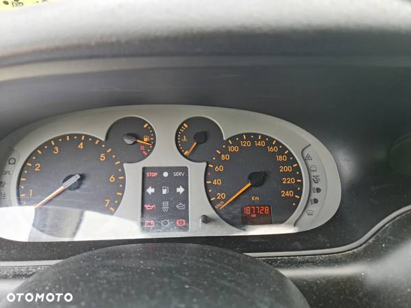 Renault Scenic - 16