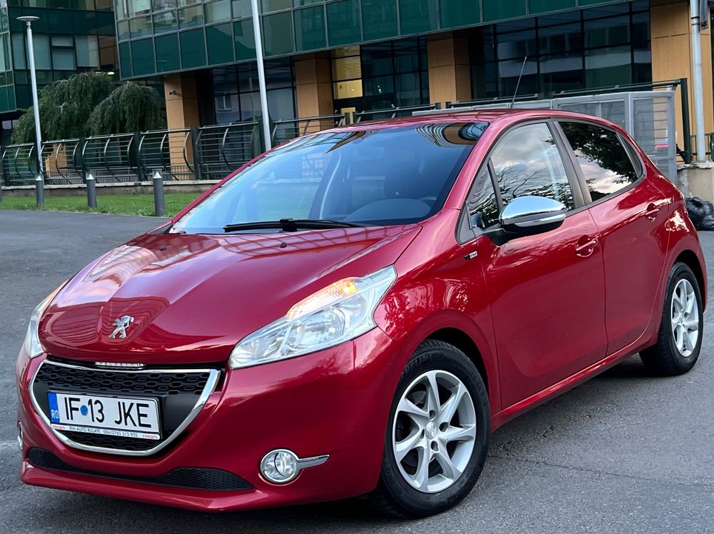 Peugeot 208 I [2012 - 2019] Blue-HDi 100 Stop&Start Style 2016