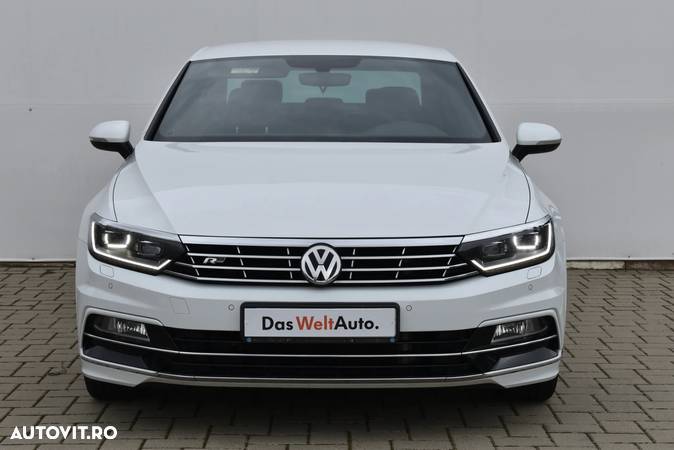 Volkswagen Passat 2.0 TDI DSG Highline - 8