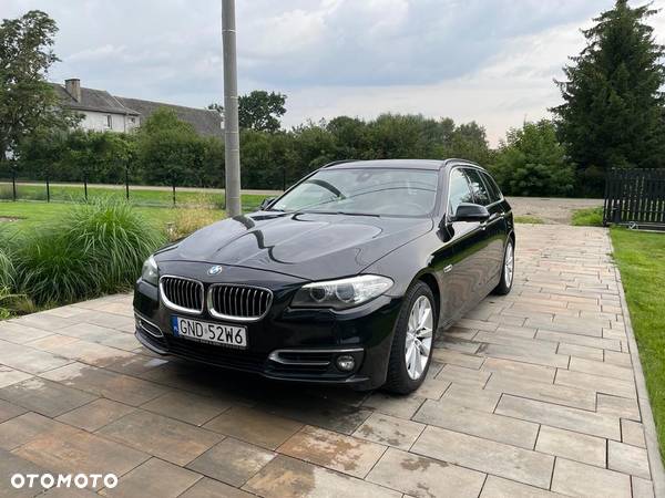 BMW Seria 5 520d Touring Luxury Line - 2