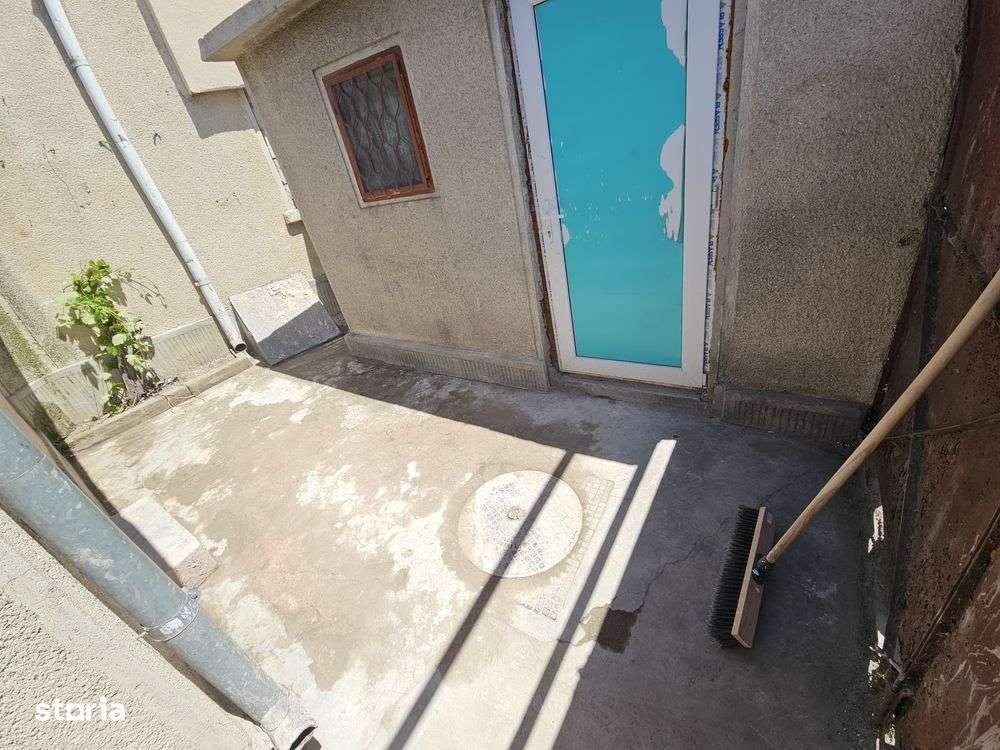 Casă cu potențial ridicat – Zona Trocadero, Constanța - Imagine principală: 2/4