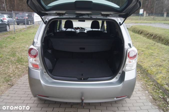 Toyota Verso 2.0 D-4D Executive - 18