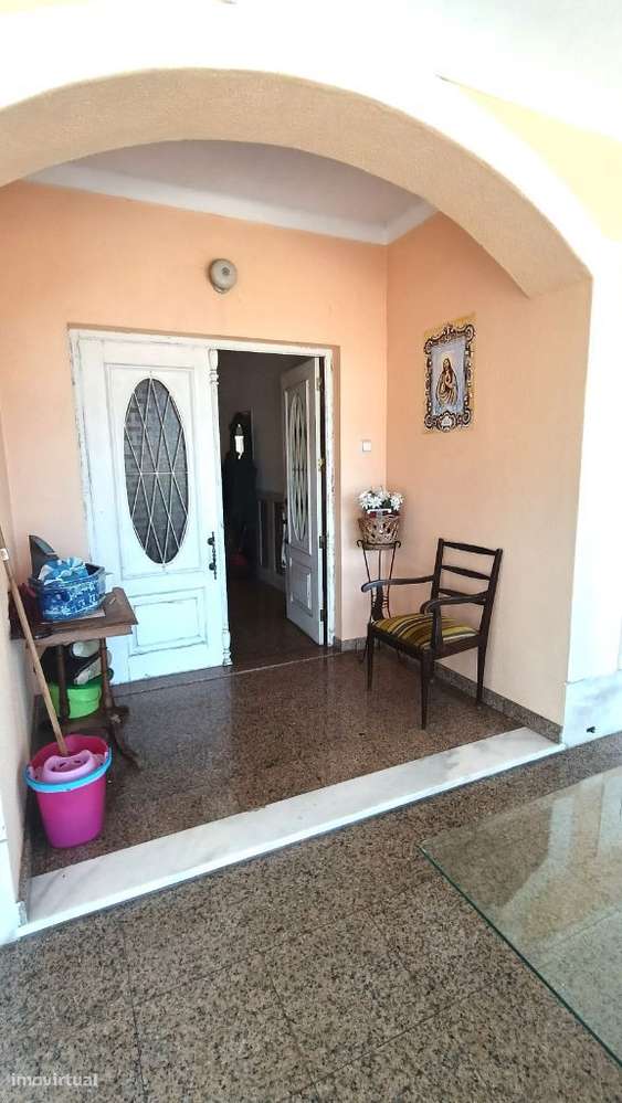 Quinta Pegões Velhos, junto á adega, com moradia e armazém lote 3,8 ha-5