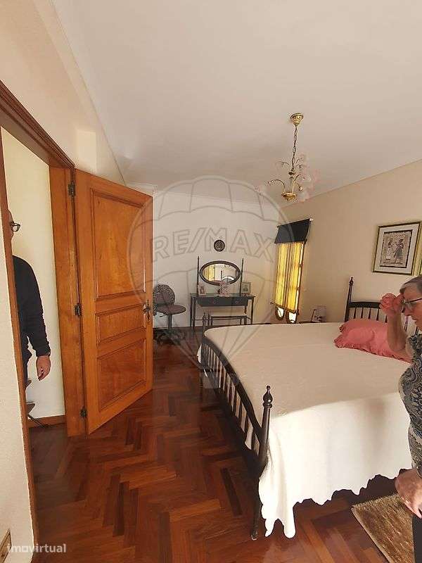 Moradia T5 para venda-7