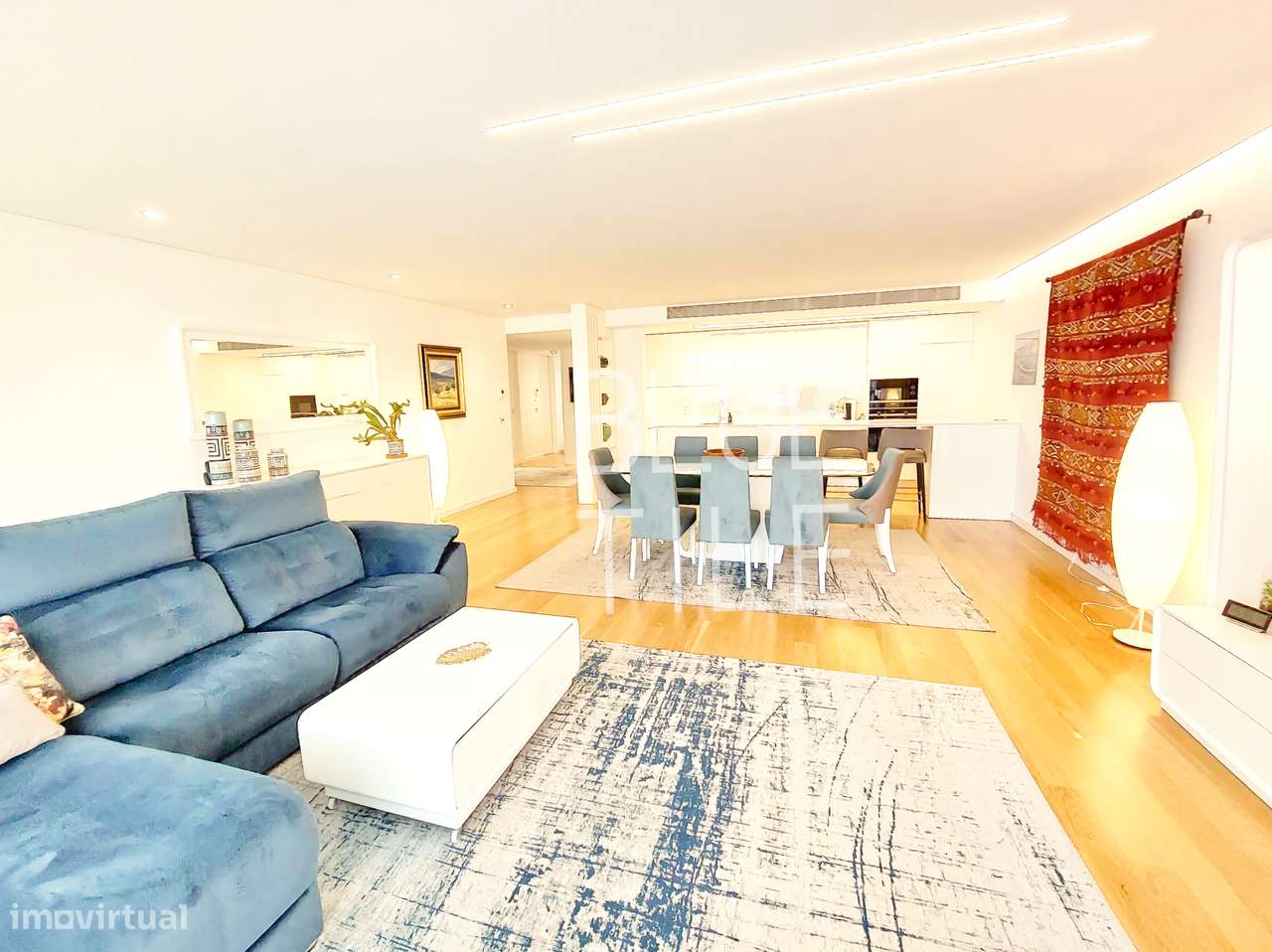 Apartamento T3 – último piso, garagem fechada, primeira linha de praia-8