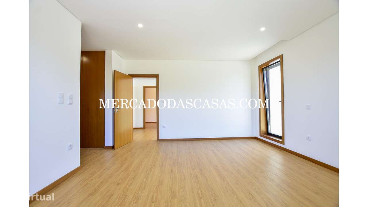 Moradia T3 Nova em S.M.Feira, junto ao castelo-20