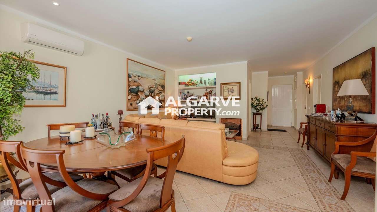 Moradia V3 próximo da marina e da praia em Vilamoura, Algarve - Grande imagem: 2/26