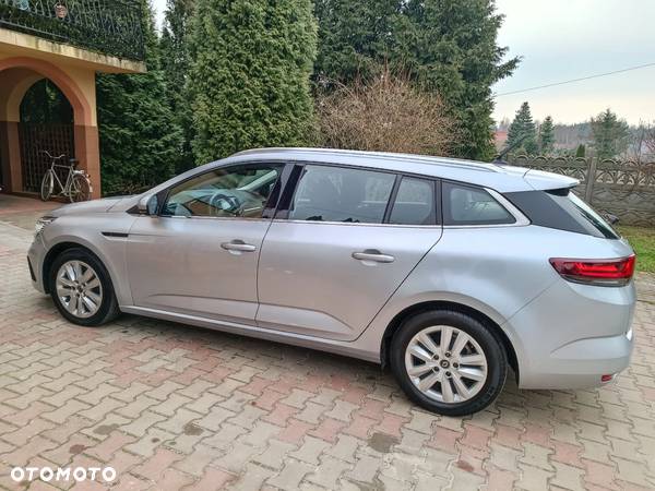 Renault Megane 1.5 Blue dCi Zen - 10