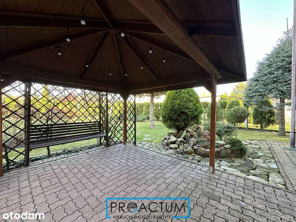 Dom - z dodatkową powierzchnią pod działalność-4