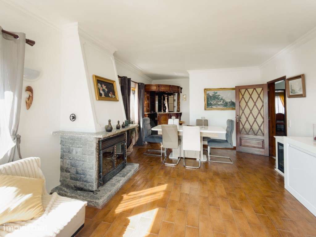 Moradia T4 em Alcabideche com Terraço e Garagem - Grande imagem: 5/42