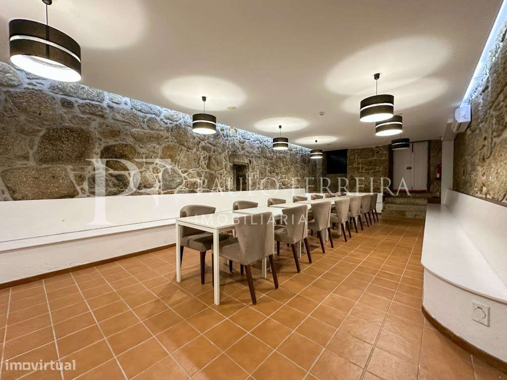 Restaurante equipado em Landim - Grande imagem: 2/27