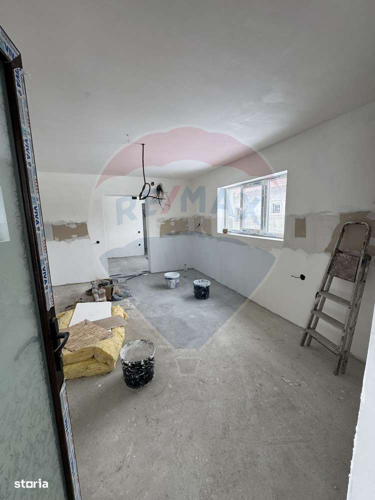 Casă / Vilă cu 6 camere de vânzare-7