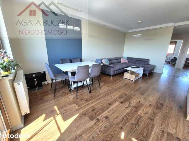 Piękne 3 pokoje, balkon, garaż, komórka lokatorska-1