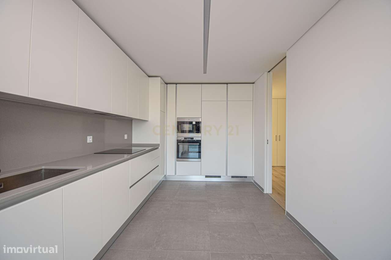 Apartamento T3 em Empreendimento Varandas da Torre em Carcavelos (Nova-8